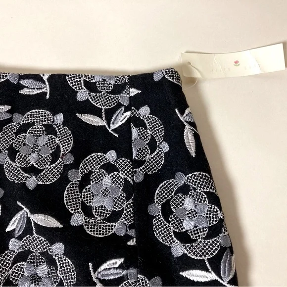 Helen Wang Wool Embroidered Mini Skirt Size 6 NWT